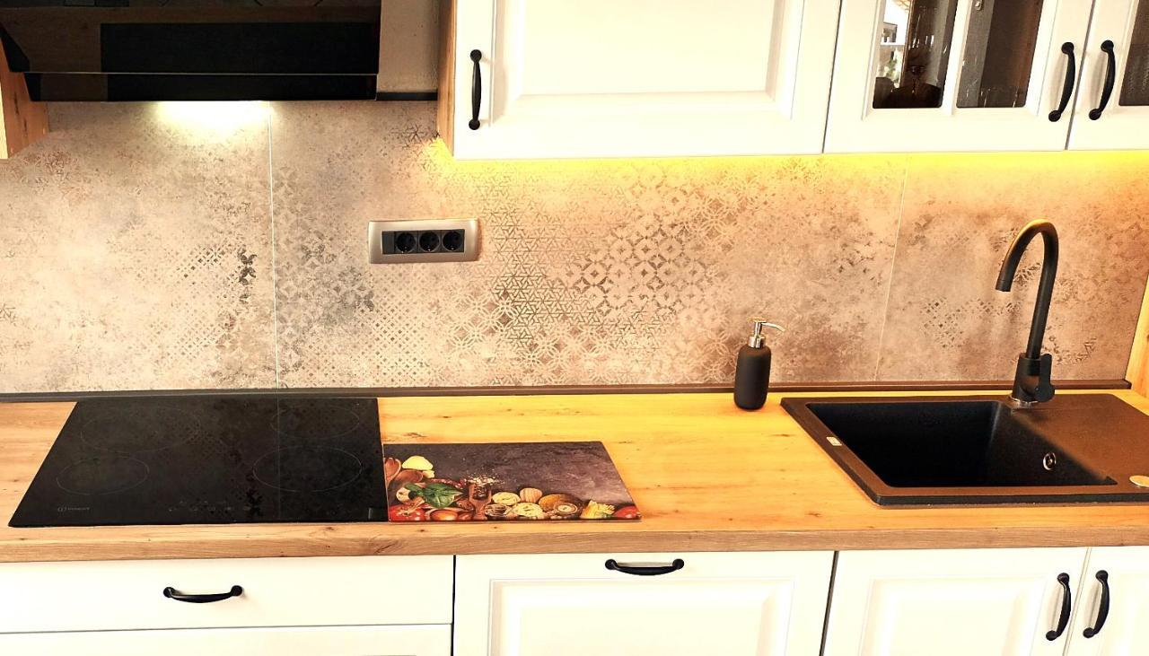 Olivista Croatia Apartments Njivice Luaran gambar